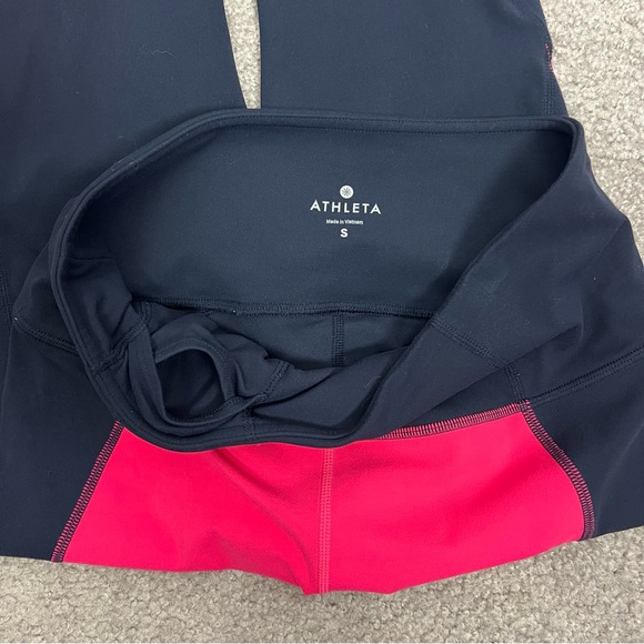 Athleta Salutation Capri Leggings Size Small - Picture 3 of 6